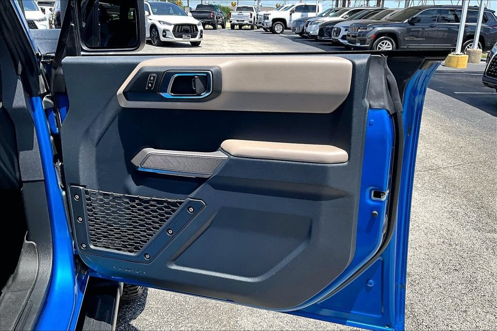 Used 2023 Ford Bronco Wildtrak AWD/4WD image 26