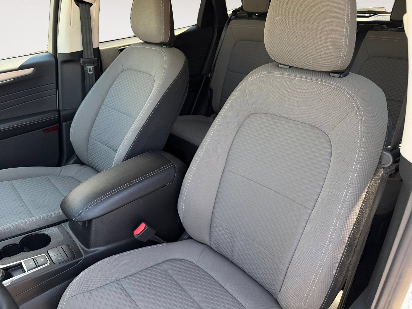 Used 2022 Ford Escape SE AWD/4WD image 14