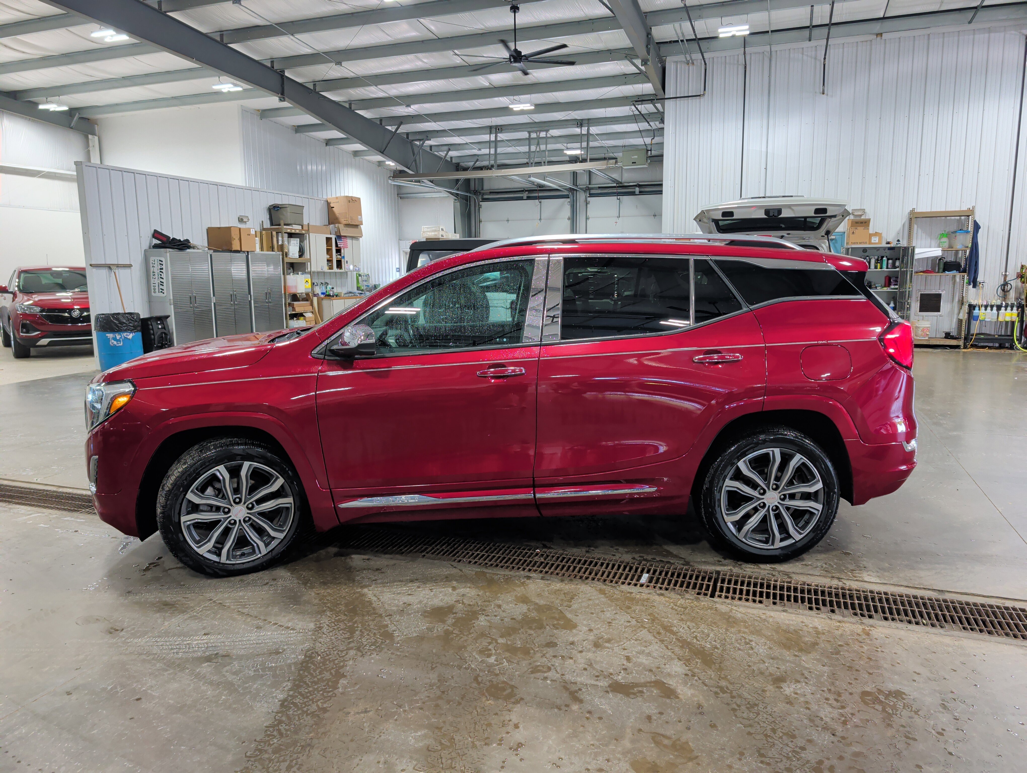 Used 2019 GMC Terrain Denali w/ Advanced Safety Package FWD image 5