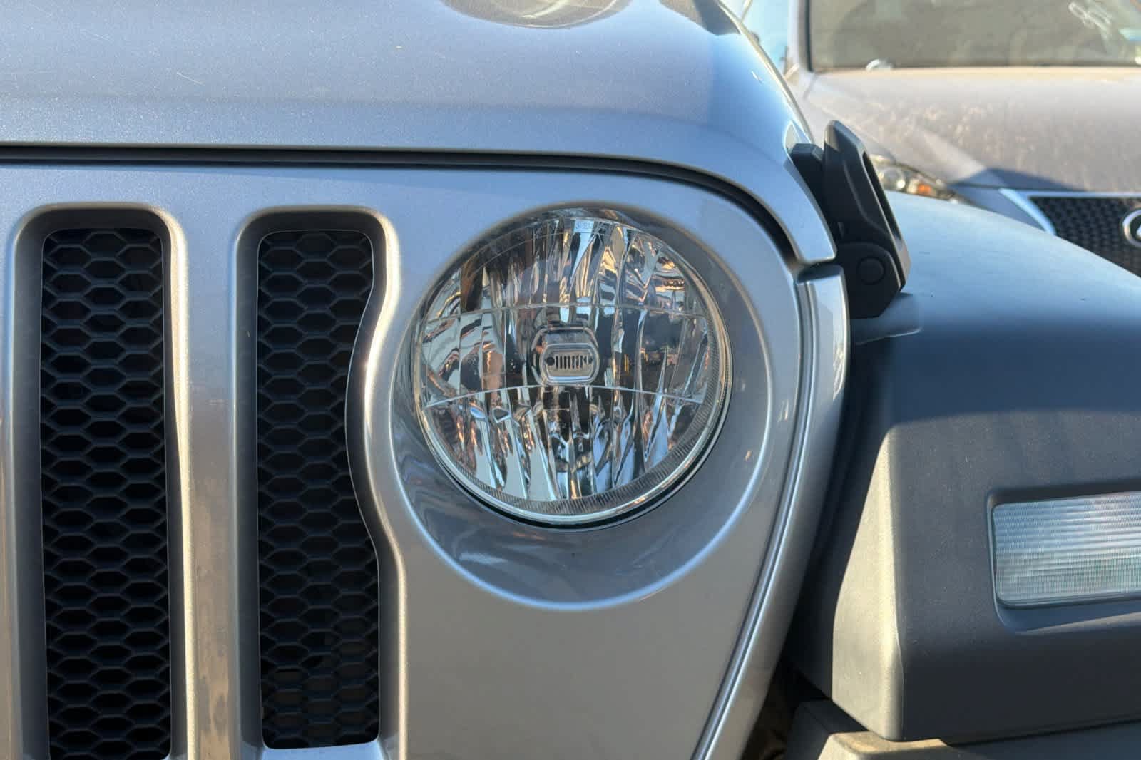 Used 2018 Jeep Wrangler Unlimited Sport AWD/4WD image 9