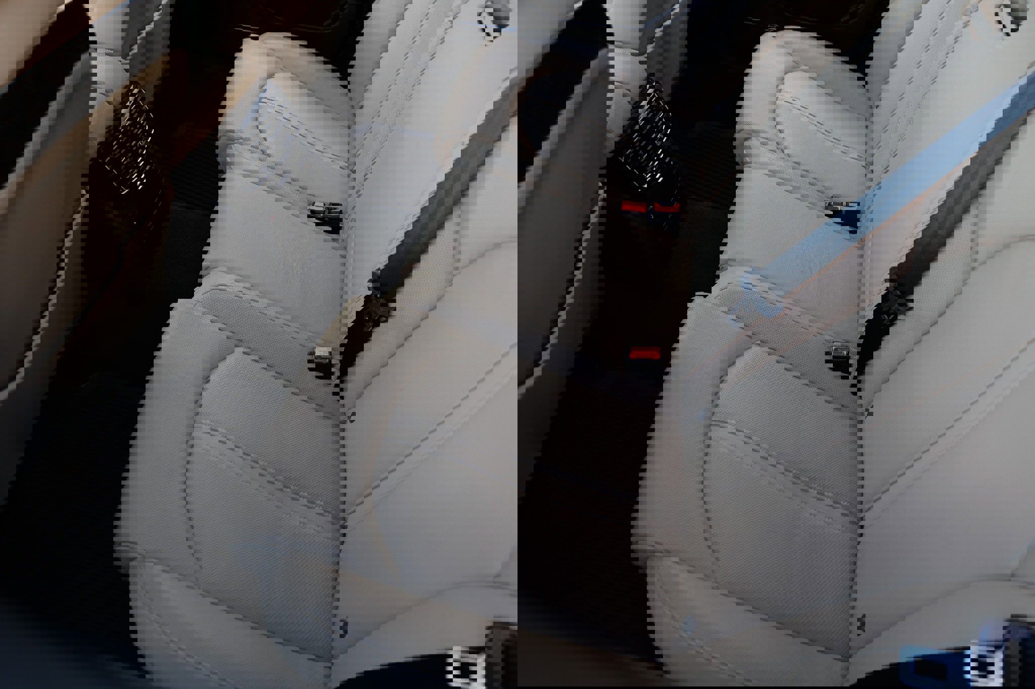 Used 2012 Audi A8 4.2 image 13