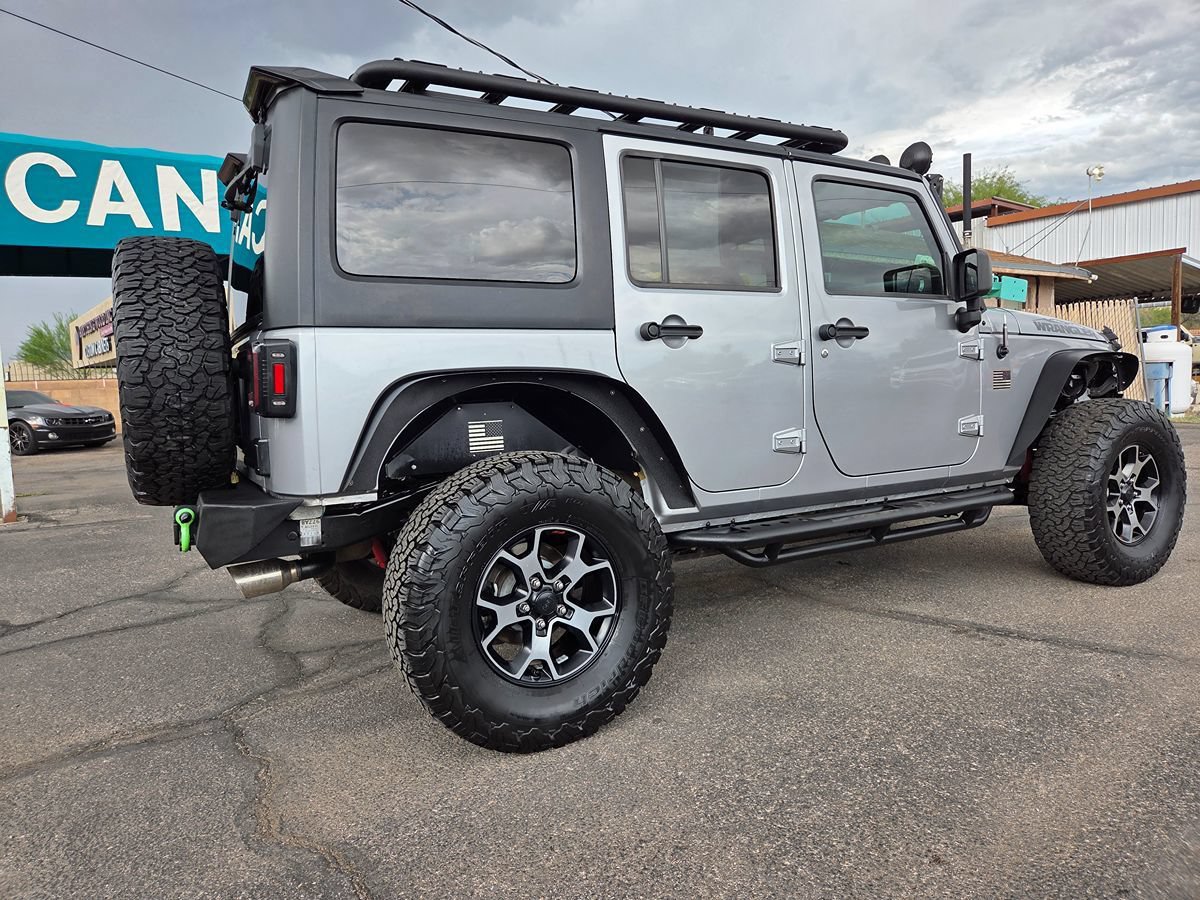 Used 2018 Jeep Wrangler Unlimited Sahara w/ Connectivity Group AWD/4WD image 7
