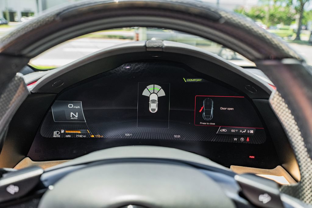 Used 2022 Ferrari Roma RWD image 30