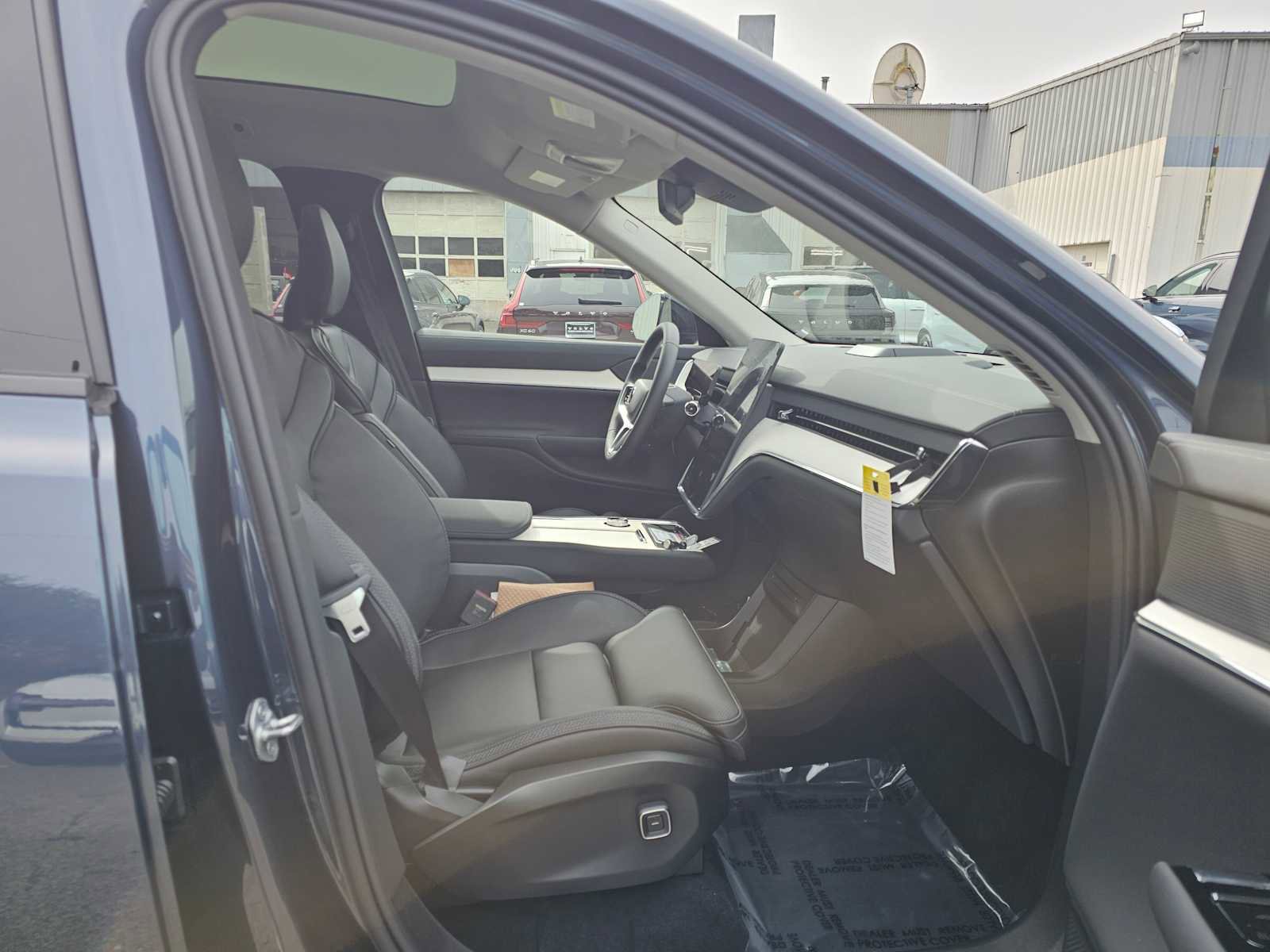 New 2026 Volvo EX90 Ultra image 11