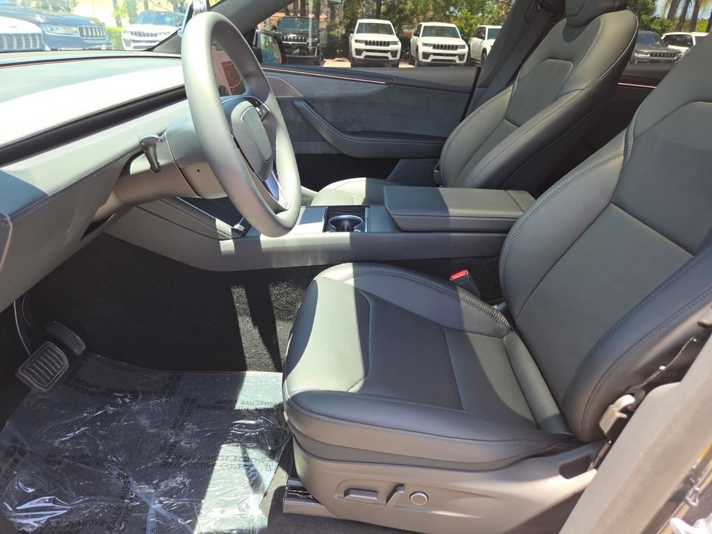Used 2026 Tesla Model Y Long Range AWD/4WD image 27