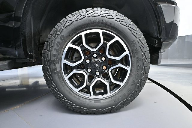 Used 2018 Ford F150 XLT w/ Equipment Group 302A Luxury AWD/4WD image 12