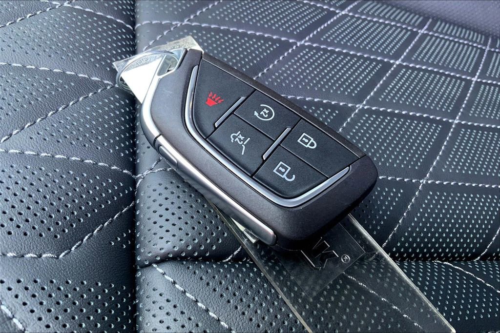 New 2026 Cadillac Lyriq V image 37