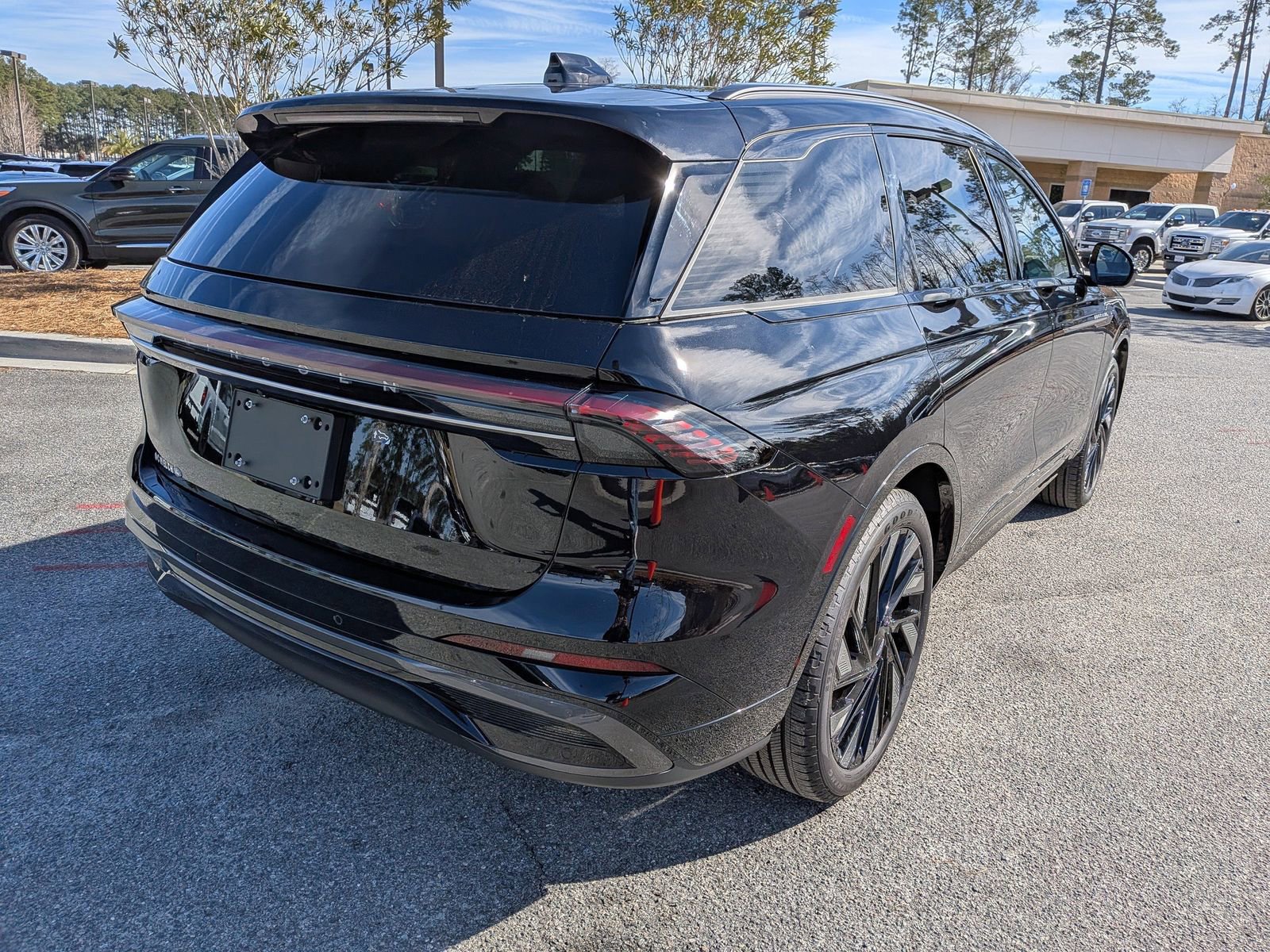 New 2026 Lincoln Nautilus Reserve w/ Jet Appearance Package image 5