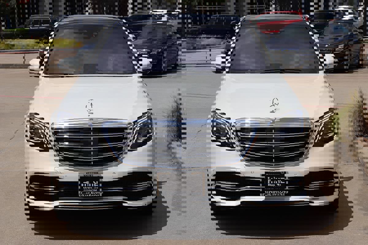 Used 2018 Mercedes-Benz S 560 4MATIC Sedan image 4