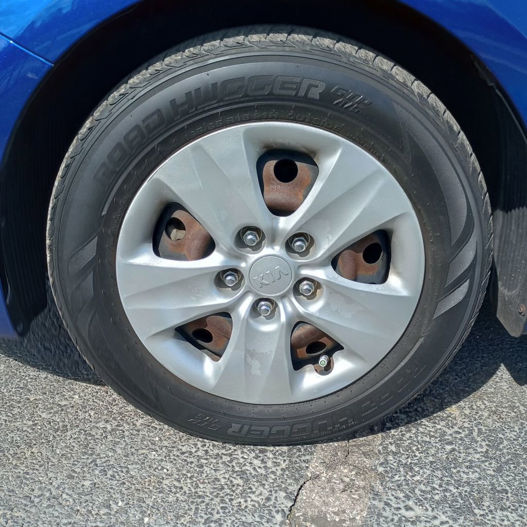 Used 2017 Kia Forte LX FWD image 23