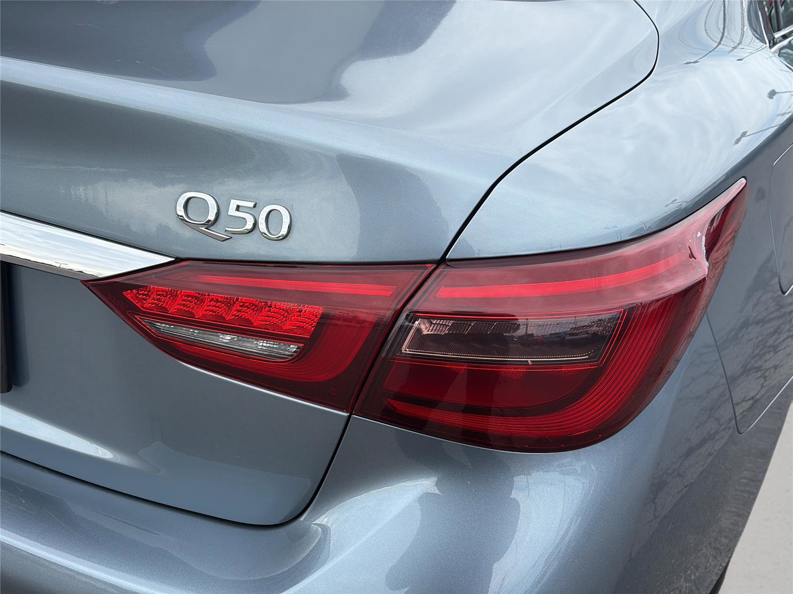 Used 2018 INFINITI Q50 Luxe w/ Essential Package (3.0T Luxe) image 15