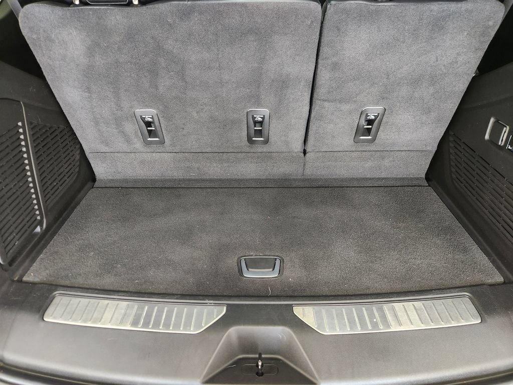 Used 2022 GMC Yukon Denali RWD image 34