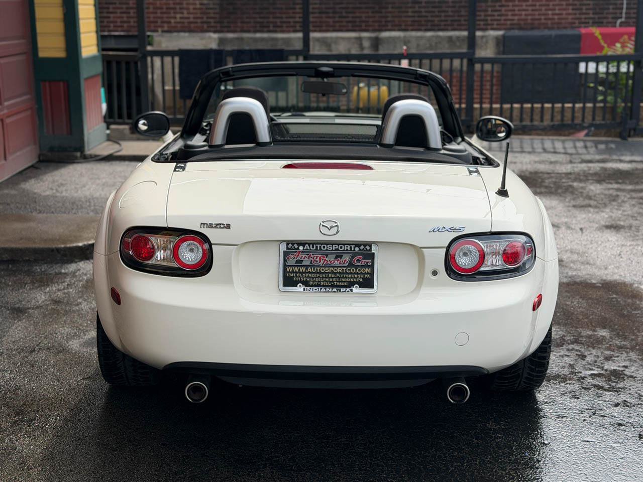 Used 2008 MAZDA MX-5 Miata Touring RWD image 16
