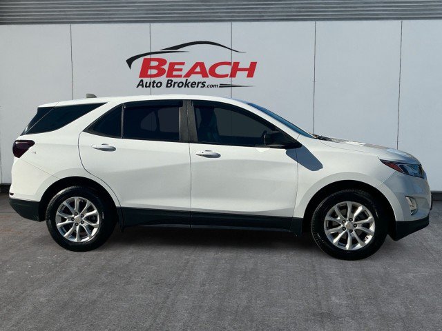 Used 2021 Chevrolet Equinox LS w/ LPO, Floor Liner Package FWD image 9