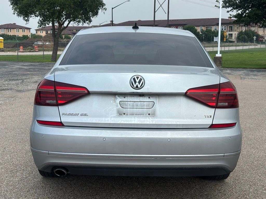Used 2017 Volkswagen Passat 1.8T SEL Premium FWD image 5