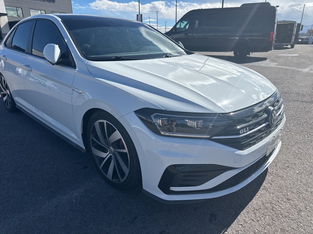 Used 2019 Volkswagen Jetta GLI image 3