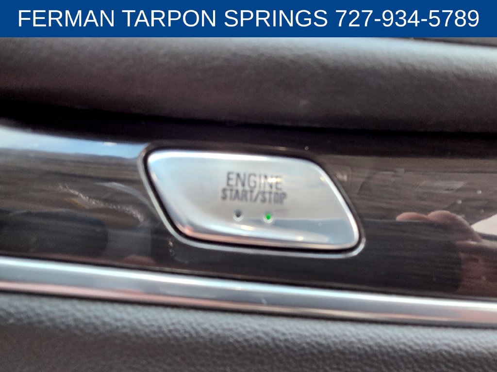 Used 2020 Buick Enclave Premium w/ Sun and Sites Package FWD image 10