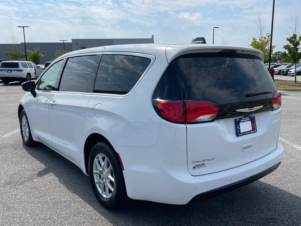 New 2027 Chrysler Pacifica LX FWD image 17