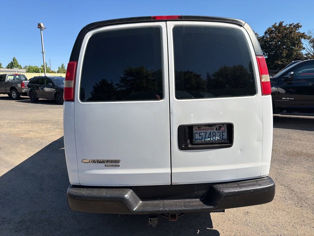 Used 2014 Chevrolet Express 2500 Extended RWD image 5