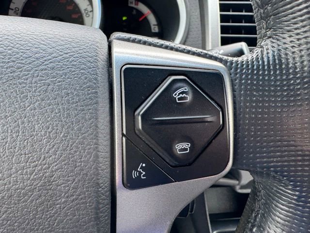 Used 2015 Toyota Tacoma 4x4 Double Cab w/ TRD Off-Road Package image 17