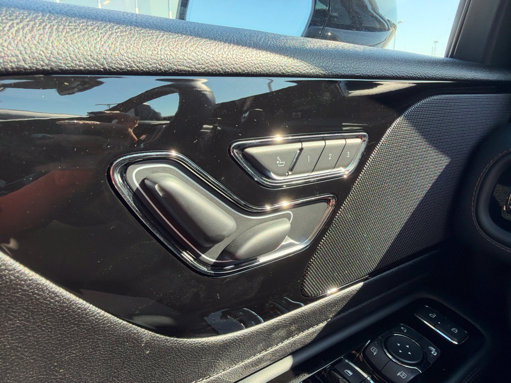 New 2027 Lincoln Aviator AWD image 11