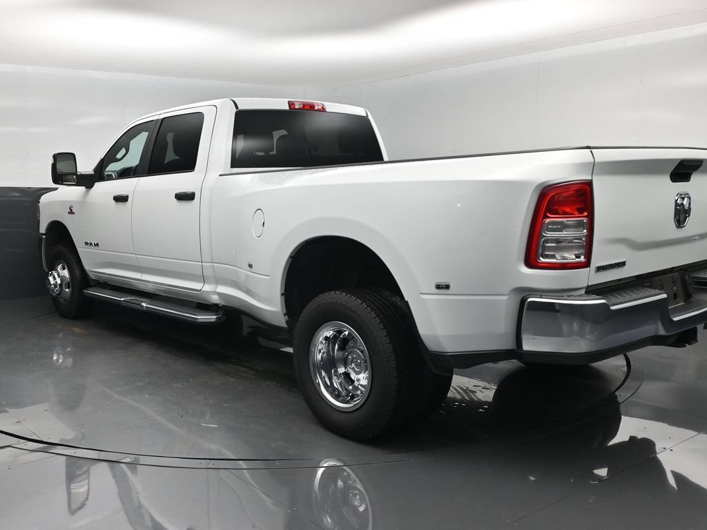 Used 2024 RAM 3500 Big Horn AWD/4WD image 4