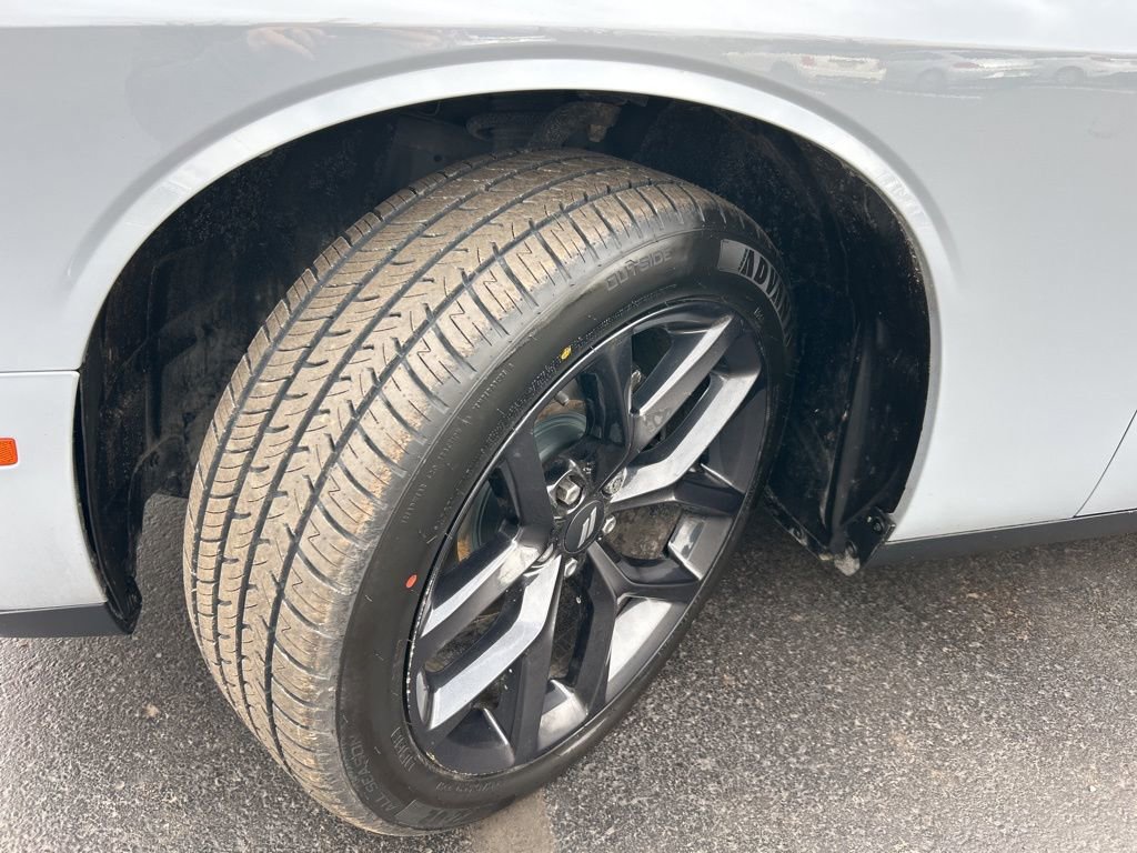 Used 2022 Dodge Challenger SXT w/ Blacktop Package image 10