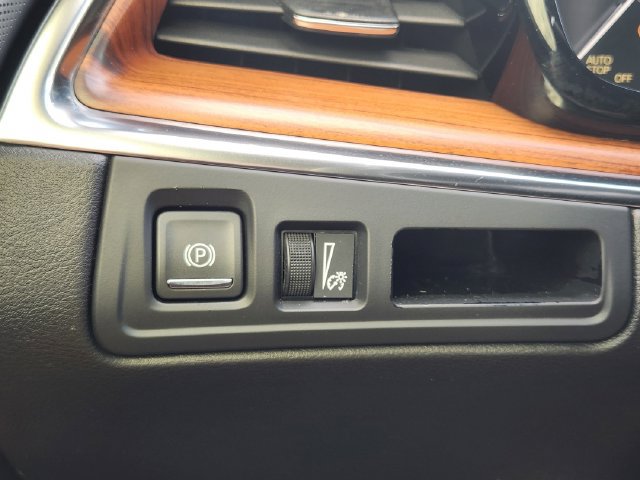 Used 2020 Cadillac XT5 Premium Luxury FWD image 24
