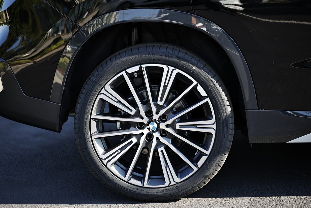 Used 2025 BMW X1 xDrive28i w/ Technology Package image 6