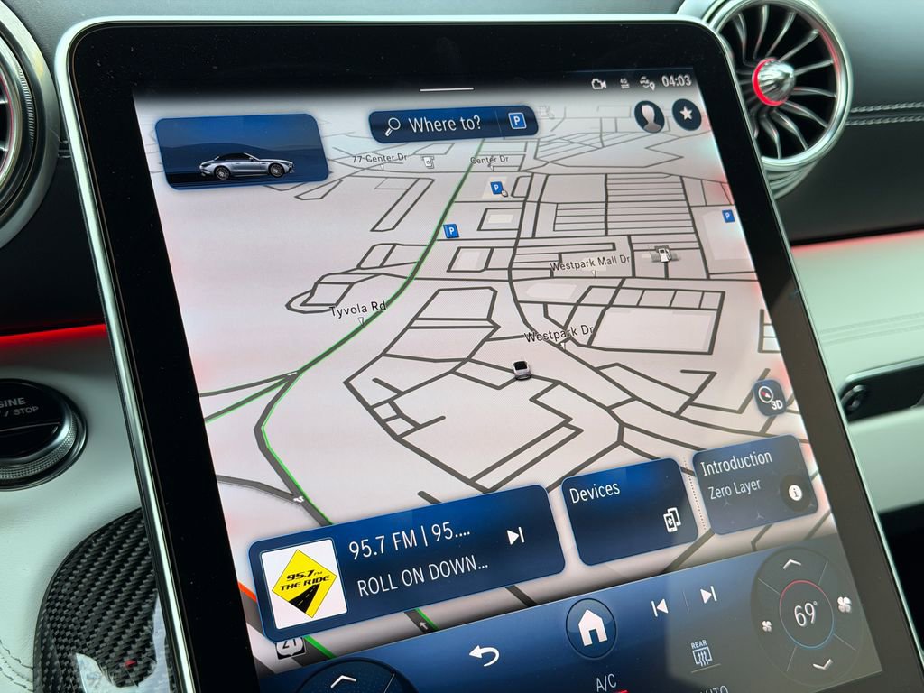 Used 2025 Mercedes-Benz SL 63 AMG S e Performance 4MATIC image 21