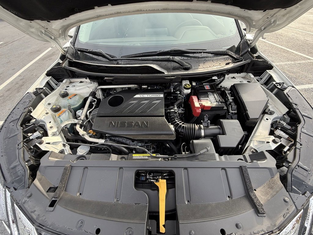 Used 2023 Nissan Rogue SV image 31