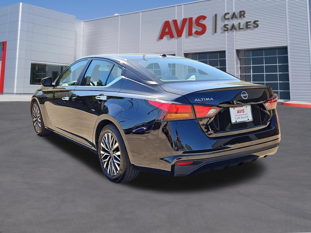 Used 2025 Nissan Altima 2.5 SV FWD image 9