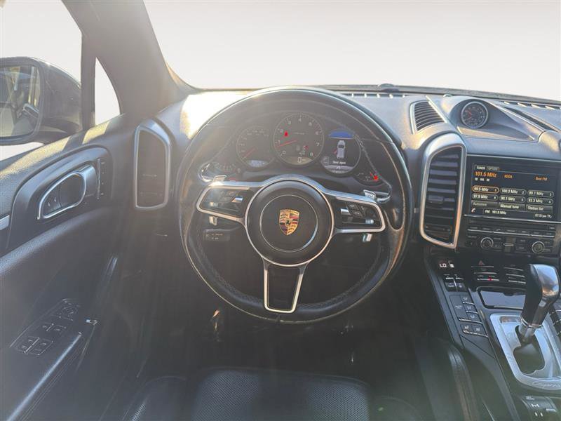 Used 2016 Porsche Cayenne image 12