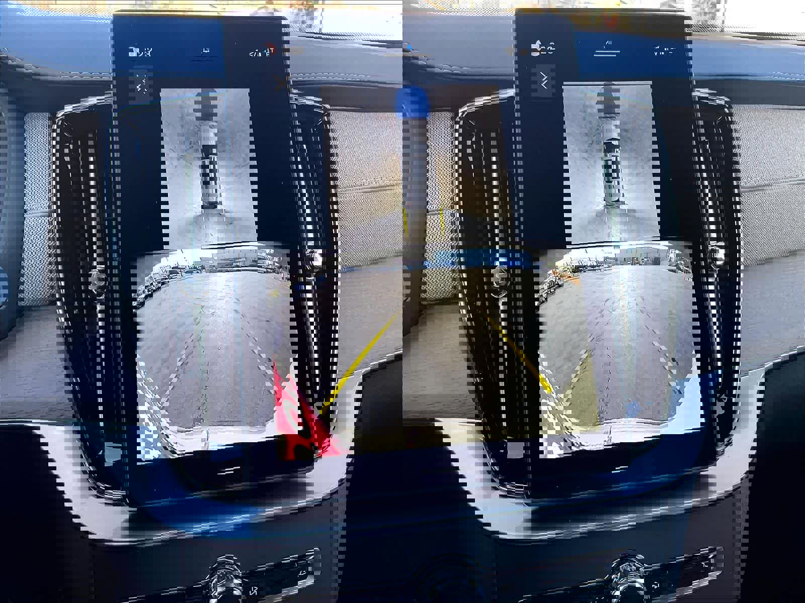 New 2026 Volvo XC90 T8 Plus w/ Protection Package Premier image 20