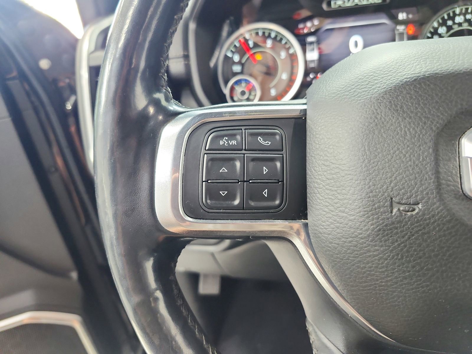 Used 2019 RAM 2500 Laramie w/ Black Appearance Package AWD/4WD image 24