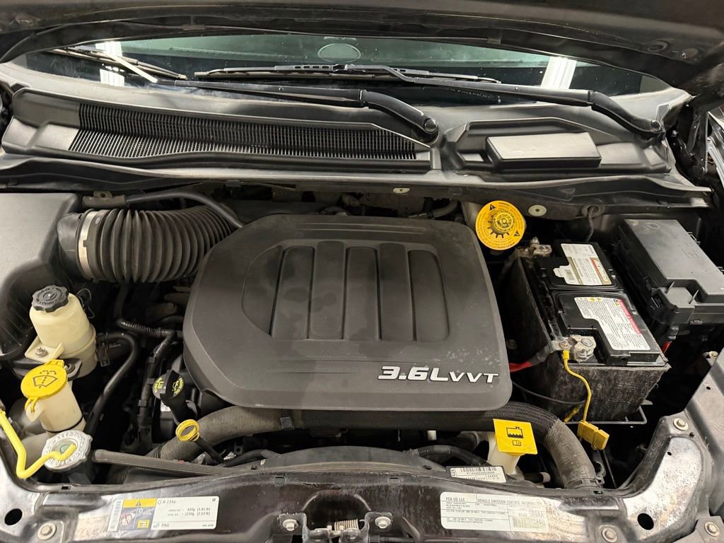 Used 2016 Dodge Grand Caravan SE image 33