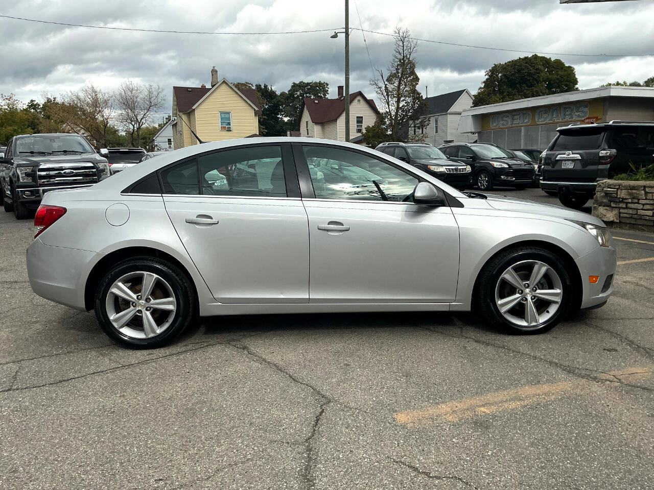 Used 2014 Chevrolet Cruze LT image 2