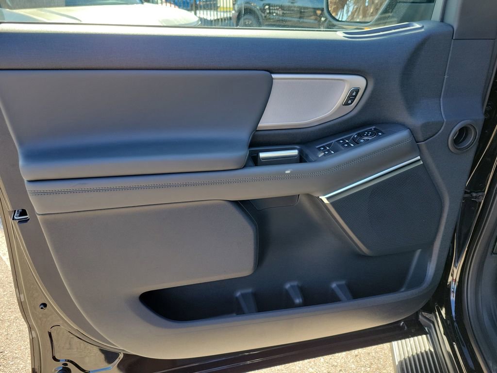 New 2026 Ford Expedition Active image 16