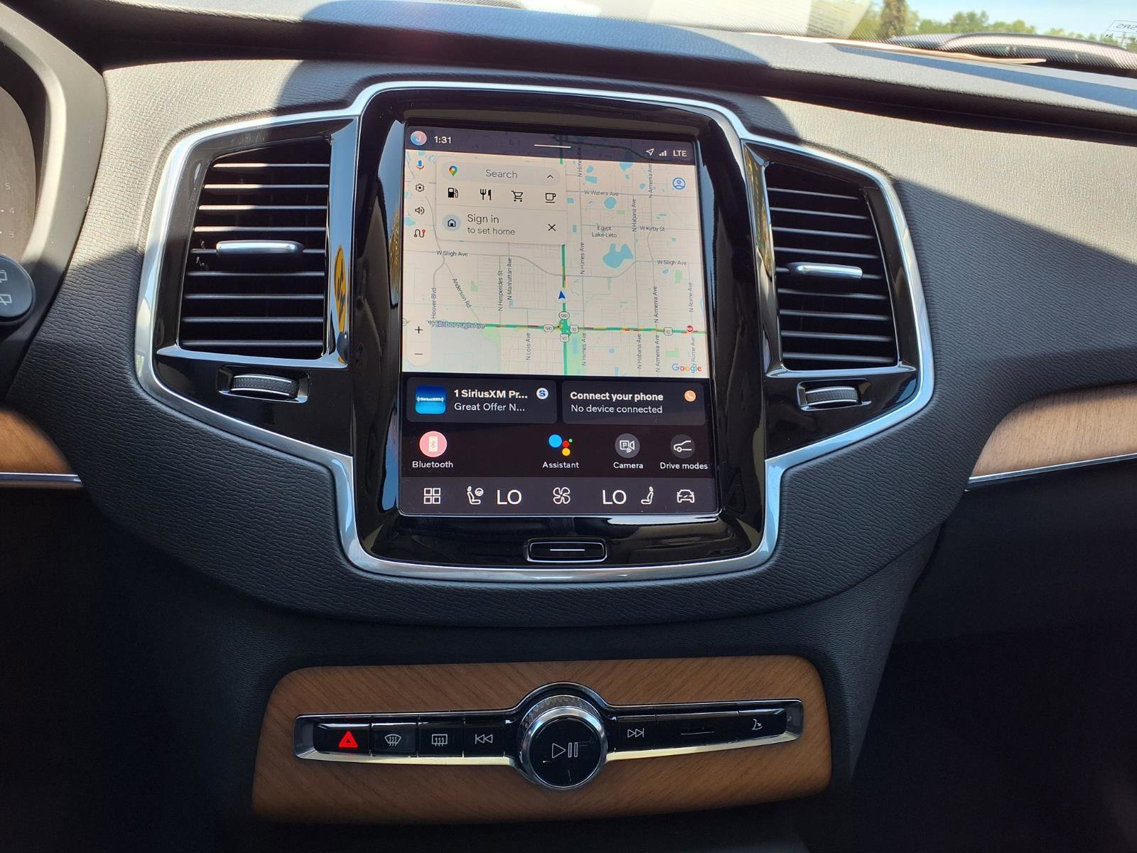 Certified 2024 Volvo XC90 B6 Plus image 26