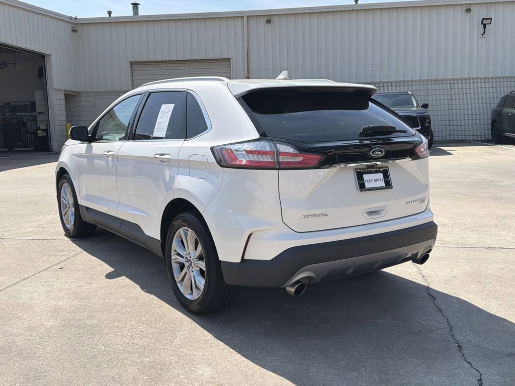 Used 2019 Ford Edge Titanium w/ Cold Weather Package image 5