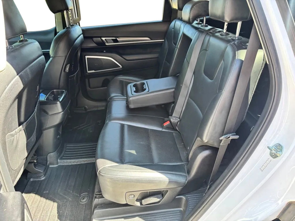 Used 2021 Kia Telluride LX AWD/4WD image 24