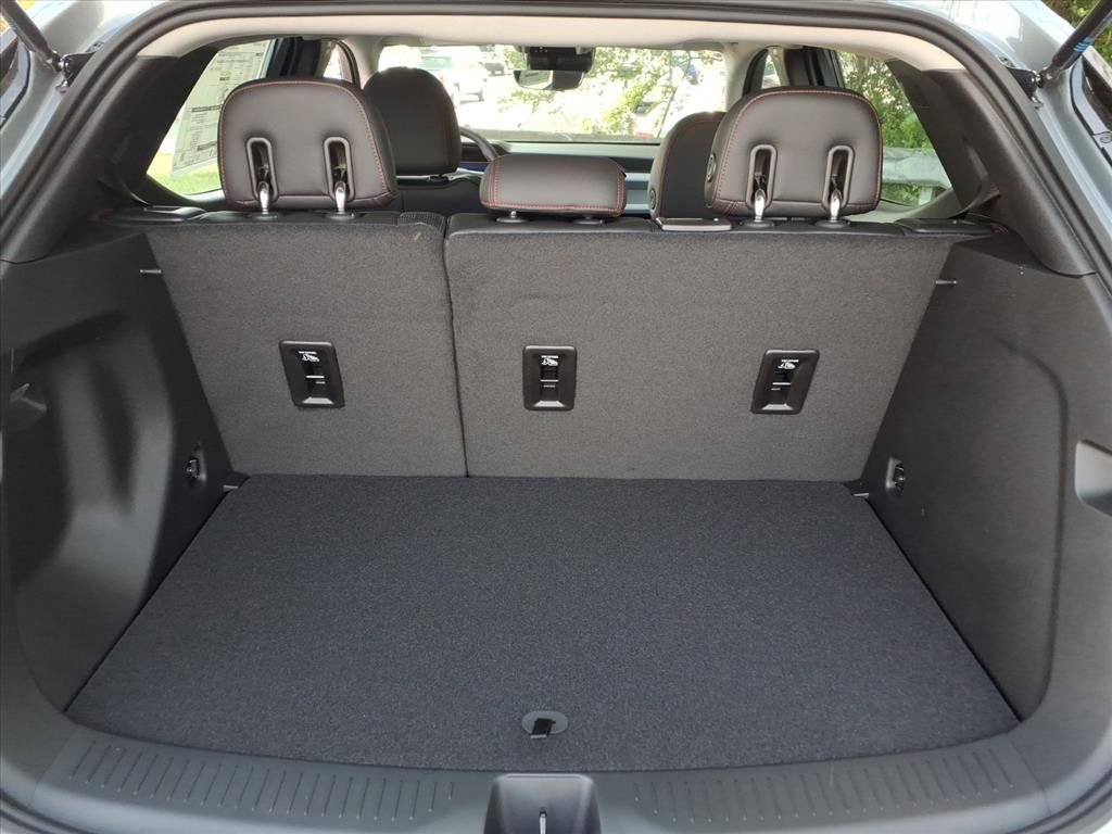 New 2027 Chevrolet Bolt RS w/ Technology Package FWD image 17