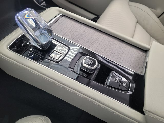 New 2026 Volvo XC90 B6 Ultra w/ Lounge Package AWD/4WD image 22