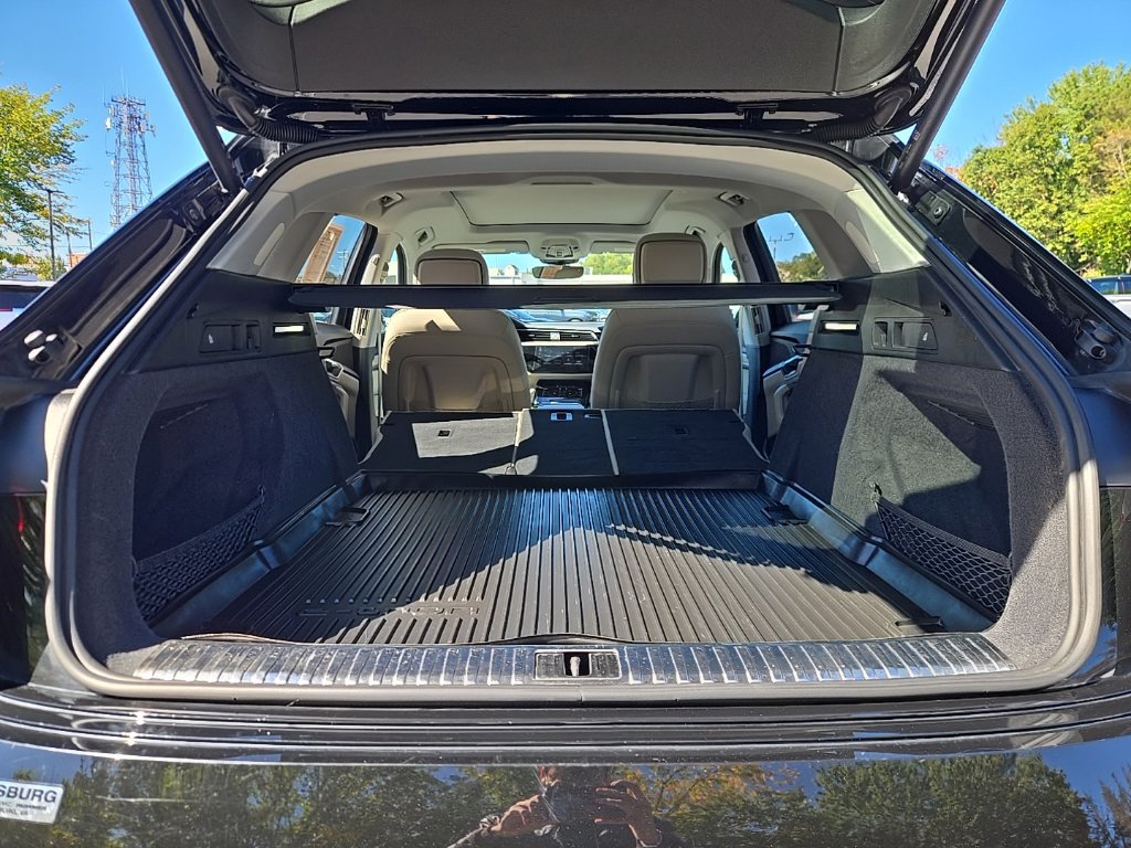 Used 2024 Audi Q8 e-tron Premium Plus w/ Premium Plus Package AWD/4WD image 56