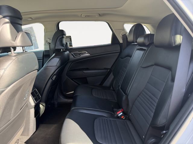 Used 2023 Kia Sportage SX image 11