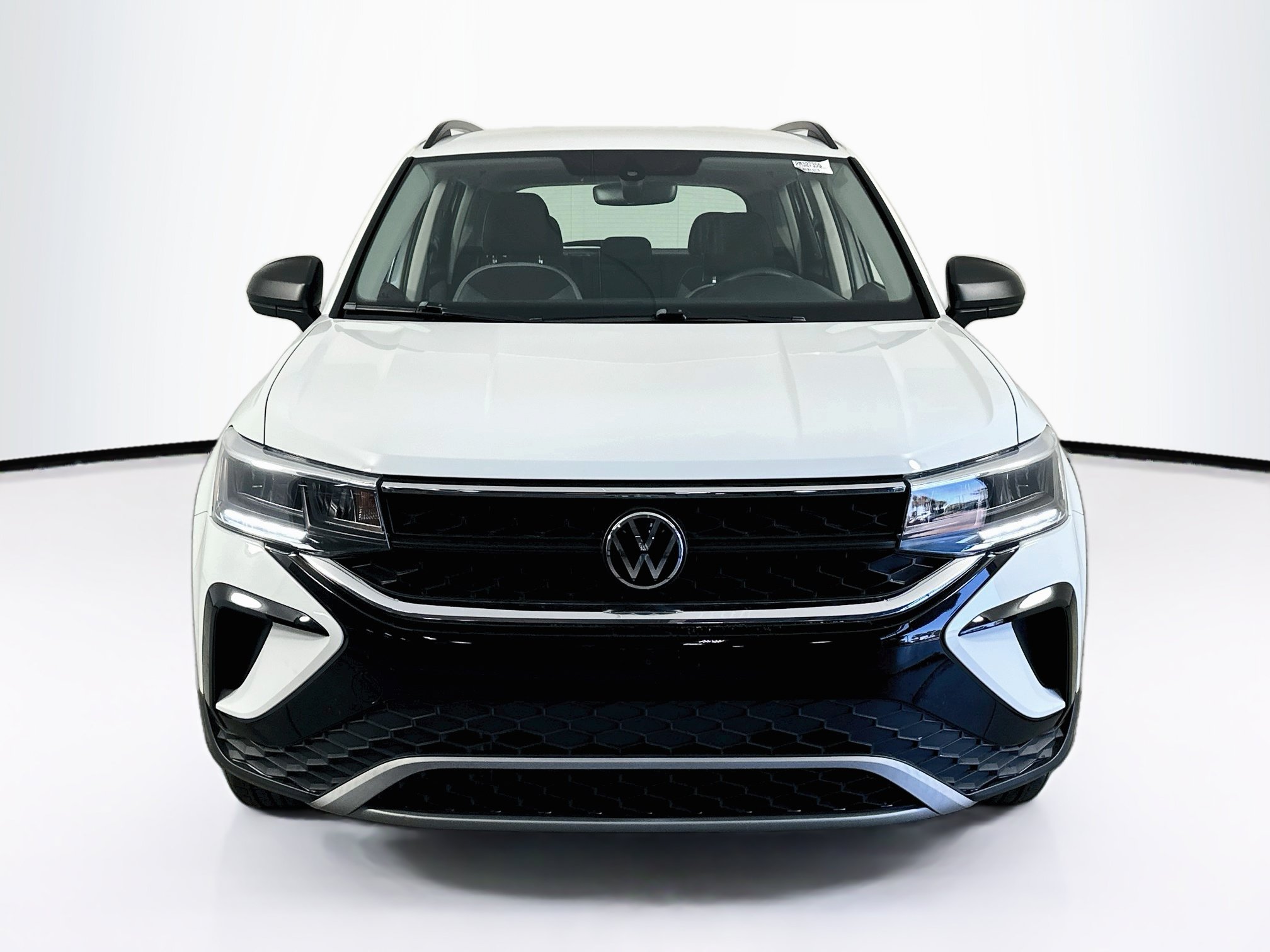 Used 2023 Volkswagen Taos S FWD image 2