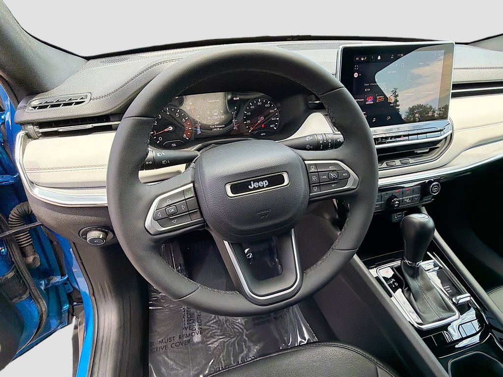 Used 2023 Jeep Compass Limited AWD/4WD image 11