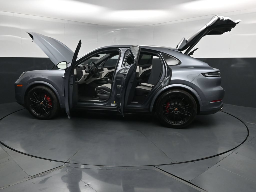 New 2026 Porsche Cayenne S AWD/4WD image 33