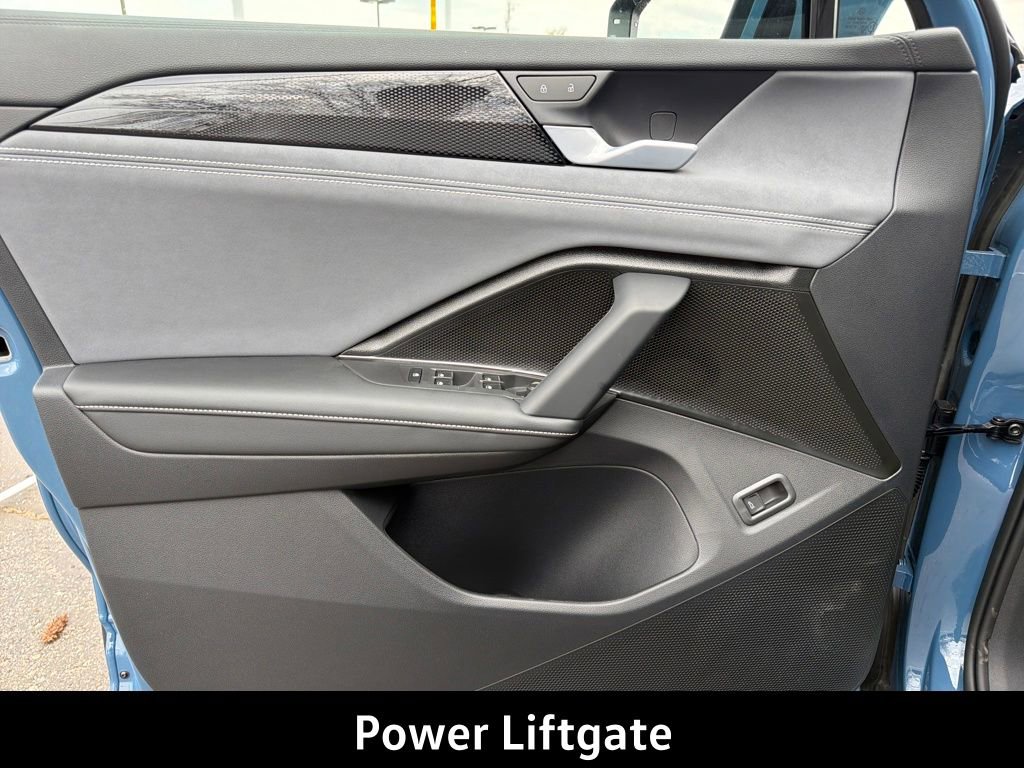 New 2026 Volkswagen Tiguan SE image 11