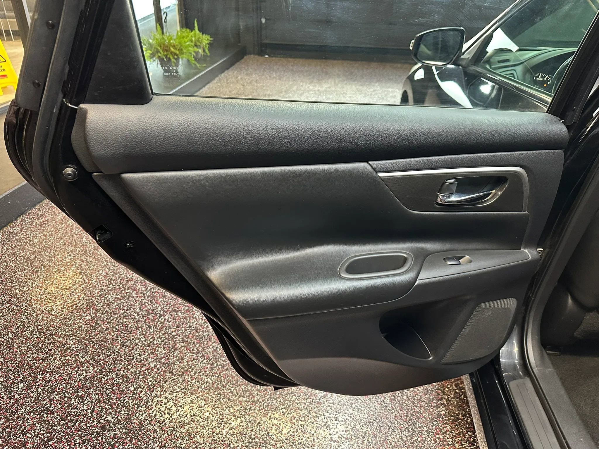 Used 2015 Nissan Altima 2.5 SL w/ Technology Package FWD image 21
